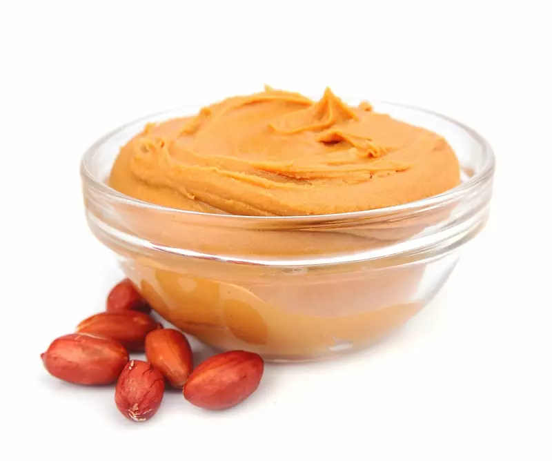 Ejemplo de mantequilla de cacahuete hecha con el Sana 606 Slow Juicer